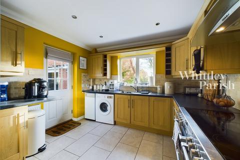8 Smiths Close, Dickleburgh, Diss, IP21 4PY