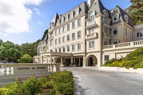 3 bedroom flat to rent, Le Mont Gras D'eau, St. Brelade, Jersey. JE3 8ED