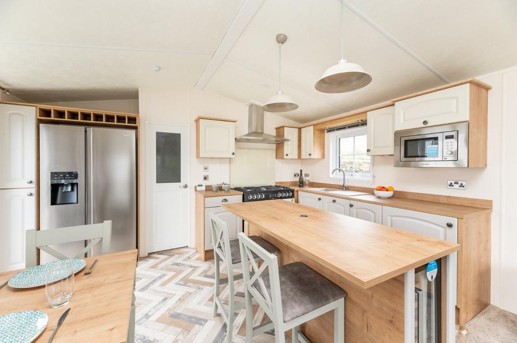 Otley Old Road, Horsforth, Leeds, West Yorkshire, LS18 2 bed detached
