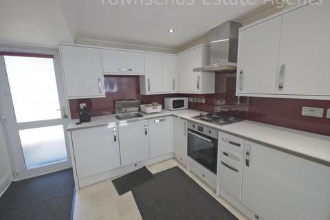 2 bedroom flat to rent, Watford Road, Northwood HA6