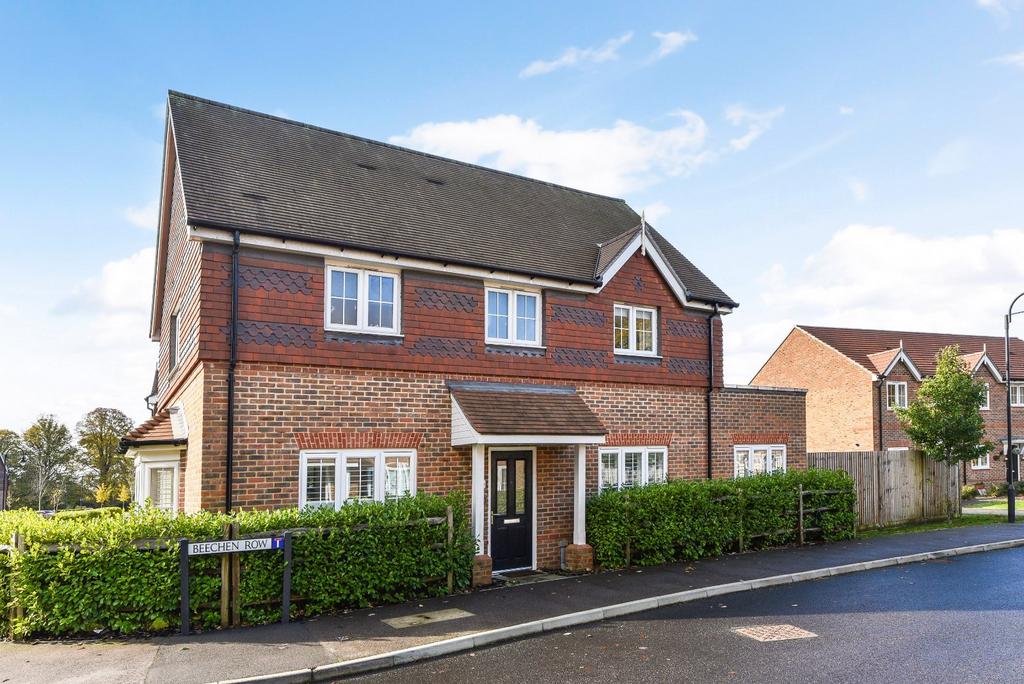 Beechen Row, Grayshott, Hampshire 3 bed detached house for sale £675,000