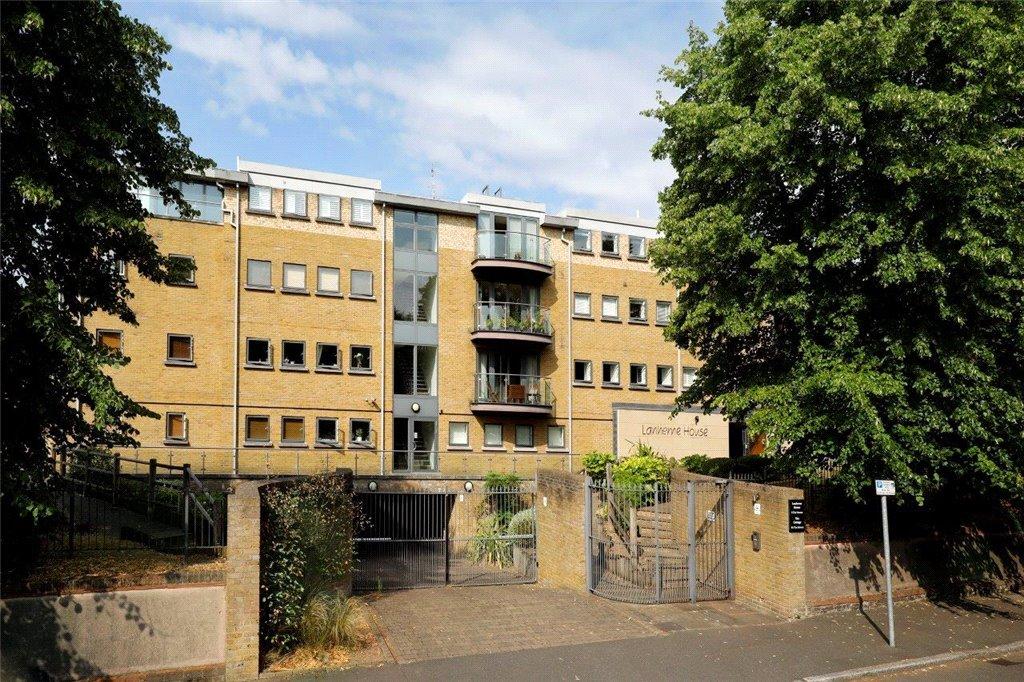 The Downs, Wimbledon, SW20 2 bed flat for sale £895,000
