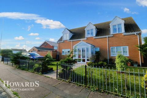 3 bedroom detached house for sale, Fremantle Road, Great Yarmouth