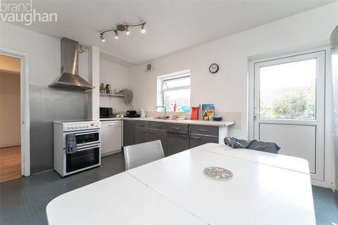 5 bedroom semi-detached house to rent, Roundway, Brighton BN1