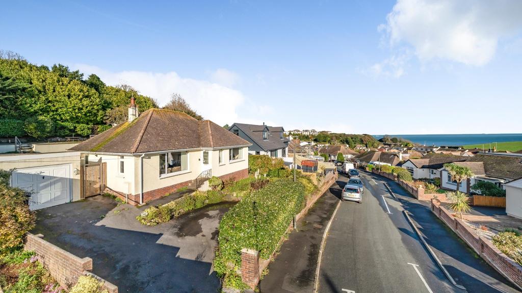 Broadsands Avenue, Paignton TQ4 2 bed detached bungalow for sale £525,000