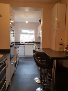 1 bedroom in a house share to rent, Eaton Green Road, Luton