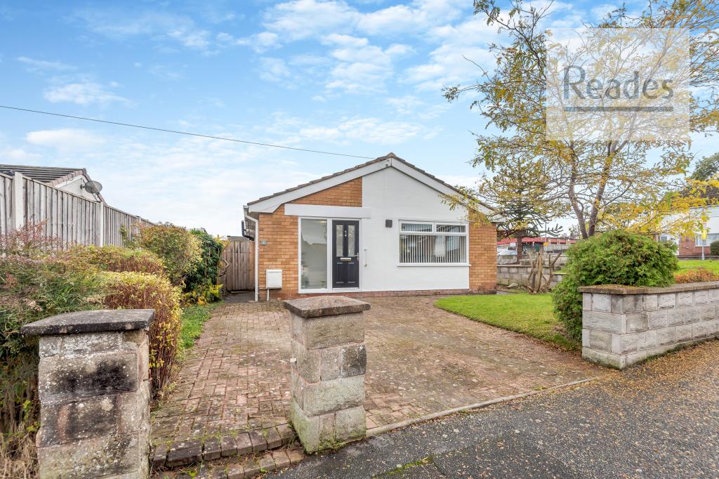 Clifton Park Avenue, Connah's Quay CH5 4 3 bed detached bungalow for