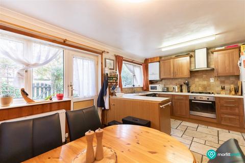 74 Springvale Walk, Sheffield, S6 3GY