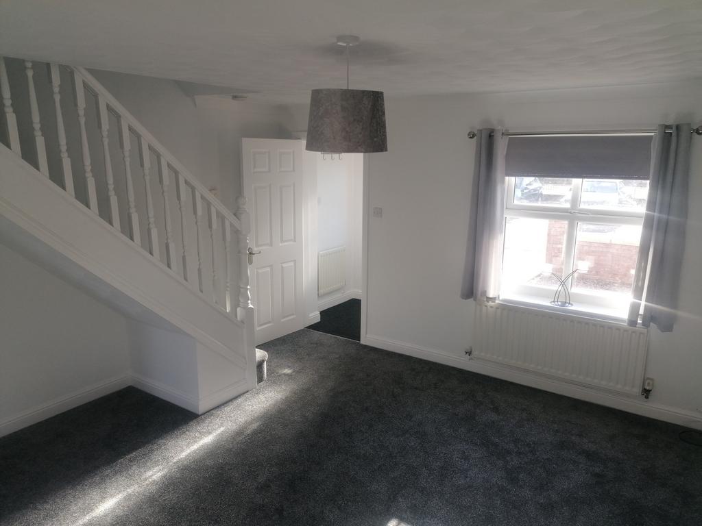 West Cliffe, Lytham 2 bed mews £875 pcm (£202 pw)