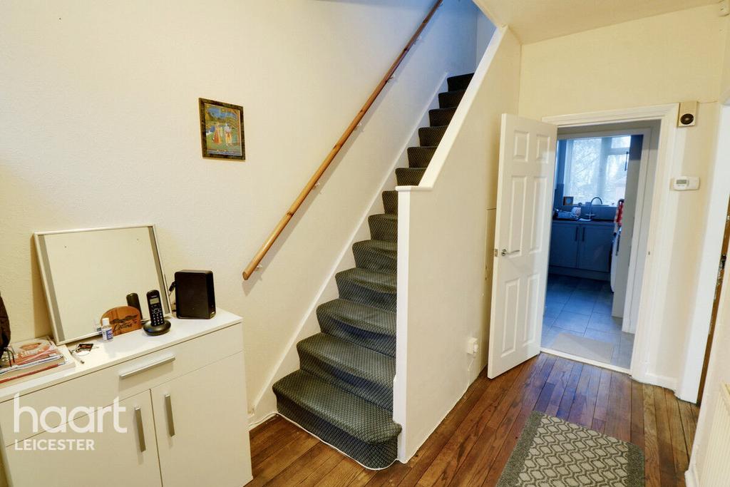 Wiltshire Road, Leicester 3 bed semidetached house £280,000