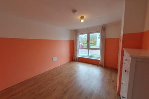3 bedroom end of terrace house to rent - Lakeview Grove, Hogganfield, Glasgow, G33