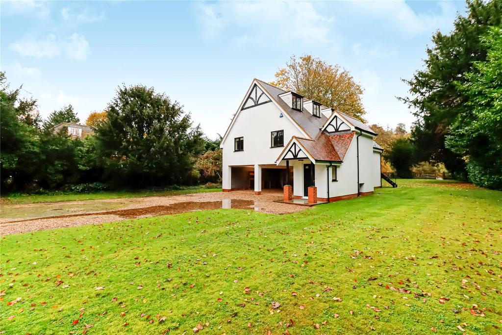 Court Road Maidenhead Berkshire Sl6 4 Bed Detached House £3 500