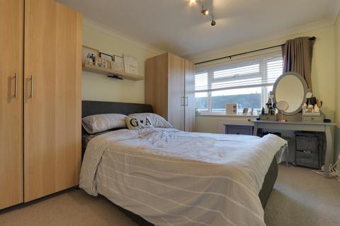 186 Britten Road, Basingstoke, RG22 4HR