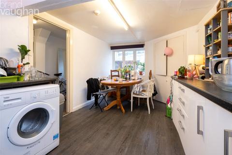 3 bedroom flat to rent, Frederick Street, East Sussex BN1