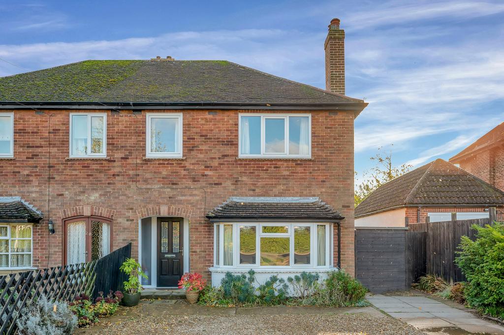 Mill Drove, Bourne, PE10 3 bed semidetached house £290,000