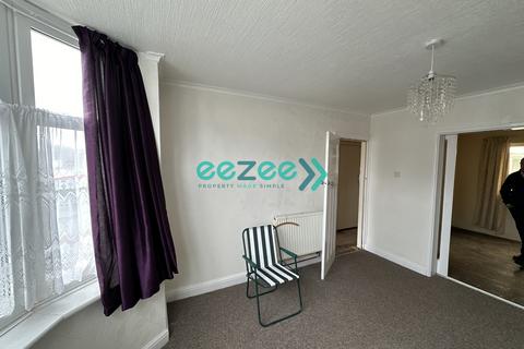 3 bedroom semi-detached house for sale, Windsor Grove, Stourbridge, West Midlands