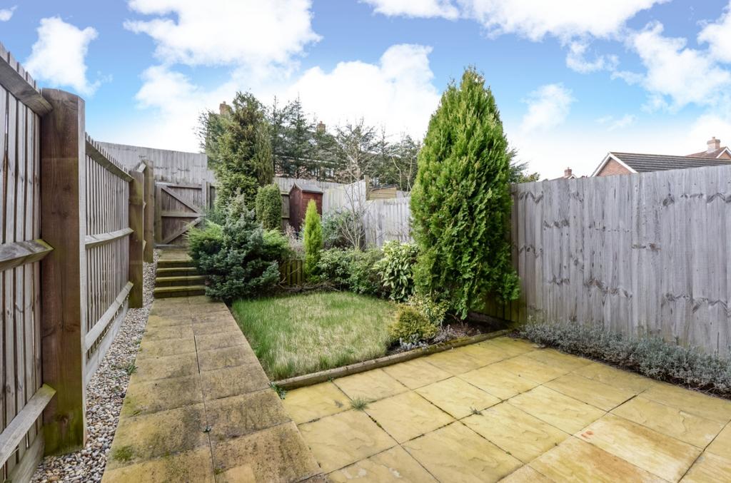 Gardenia Road Bickley BR1 3 bed house to rent £2,350 pcm (£542 pw)