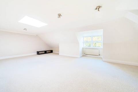 2 bedroom flat to rent - Gally Hill Road, Church Crookham GU52