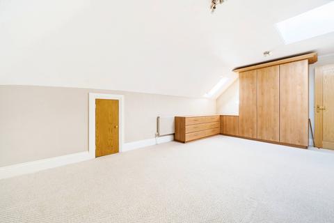 2 bedroom flat to rent - Gally Hill Road, Church Crookham GU52