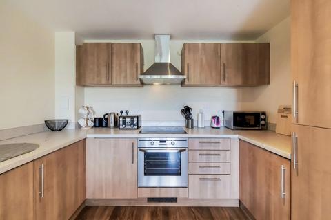 1 bedroom flat for sale, Bassett House, Durnsford Road, Wimbledon, SW19