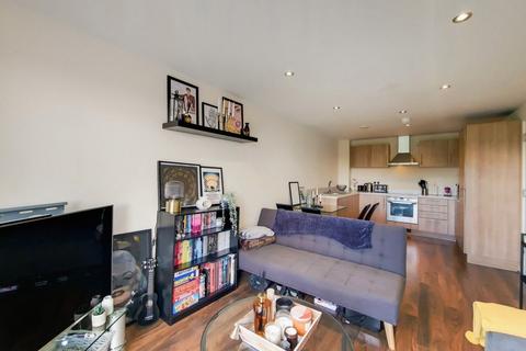1 bedroom flat for sale, Bassett House, Durnsford Road, Wimbledon, SW19