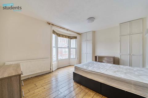 4 bedroom terraced house to rent, Trinity Street, East Sussex BN2