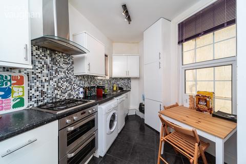 2 bedroom maisonette to rent, Terminus Road, Brighton BN1