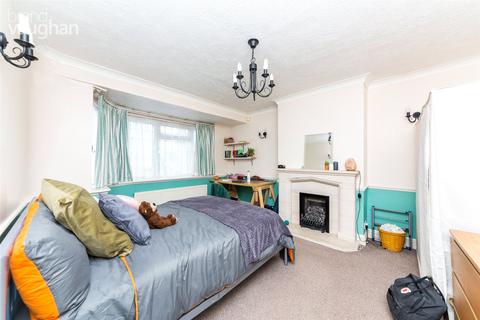 5 bedroom semi-detached house to rent, Lower Bevendean Avenue, Brighton BN2