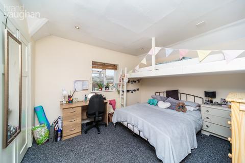undefined, Hillside, Brighton BN2