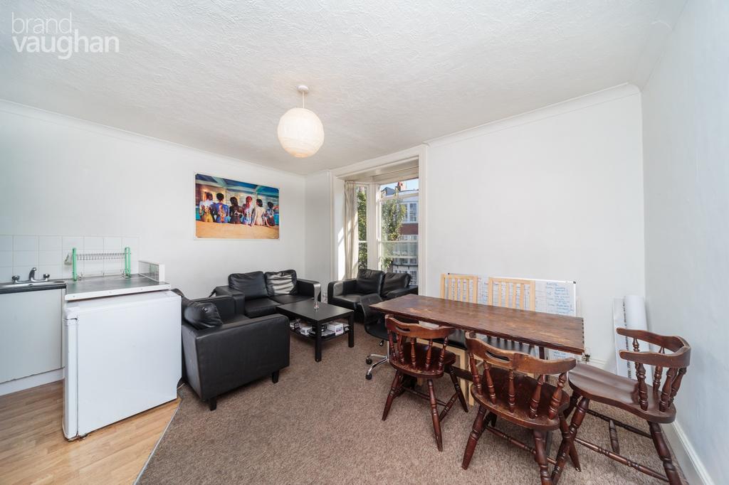 Brighton, Brighton BN2 6 bed terraced house to rent £3,900 pcm (£900 pw)