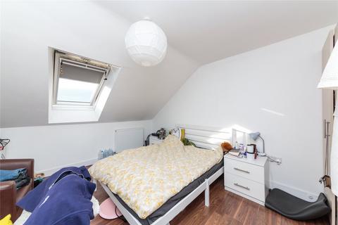 2 bedroom flat to rent, Carlyle Avenue, Brighton BN2