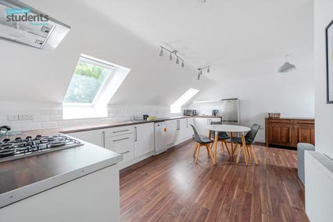 2 bedroom flat to rent, Carlyle Avenue, Brighton BN2