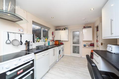 4 bedroom end of terrace house to rent, Thompson Road, Brighton BN1