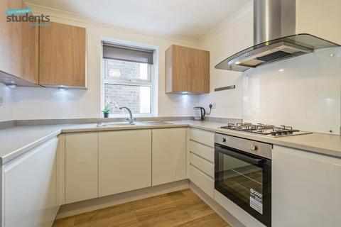 2 bedroom flat to rent, Bear Road, Brighton BN2