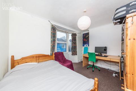 4 bedroom terraced house to rent, Park Crescent Road, Brighton BN2