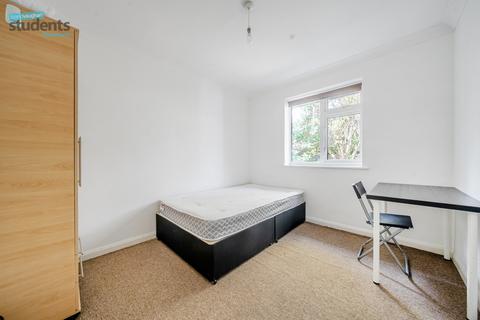 5 bedroom semi-detached house to rent, Wolverstone Drive, East Sussex BN1