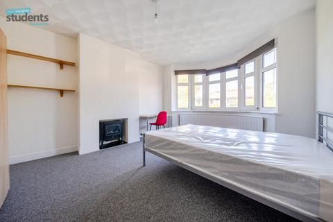 6 bedroom semi-detached house to rent, Rushlake Road, East Sussex BN1