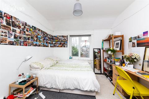 4 bedroom terraced house to rent, Kimberley Road, Brighton BN2