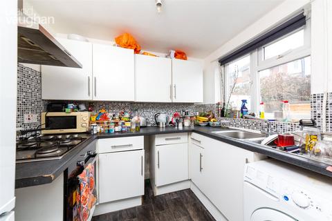 4 bedroom terraced house to rent, Kimberley Road, Brighton BN2