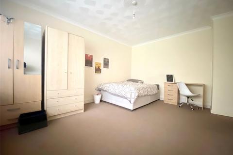 4 bedroom bungalow to rent, Heath Hill Avenue, Brighton BN2