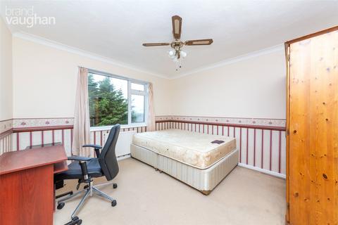 4 bedroom semi-detached house to rent, Staplefield Drive, Brighton BN2