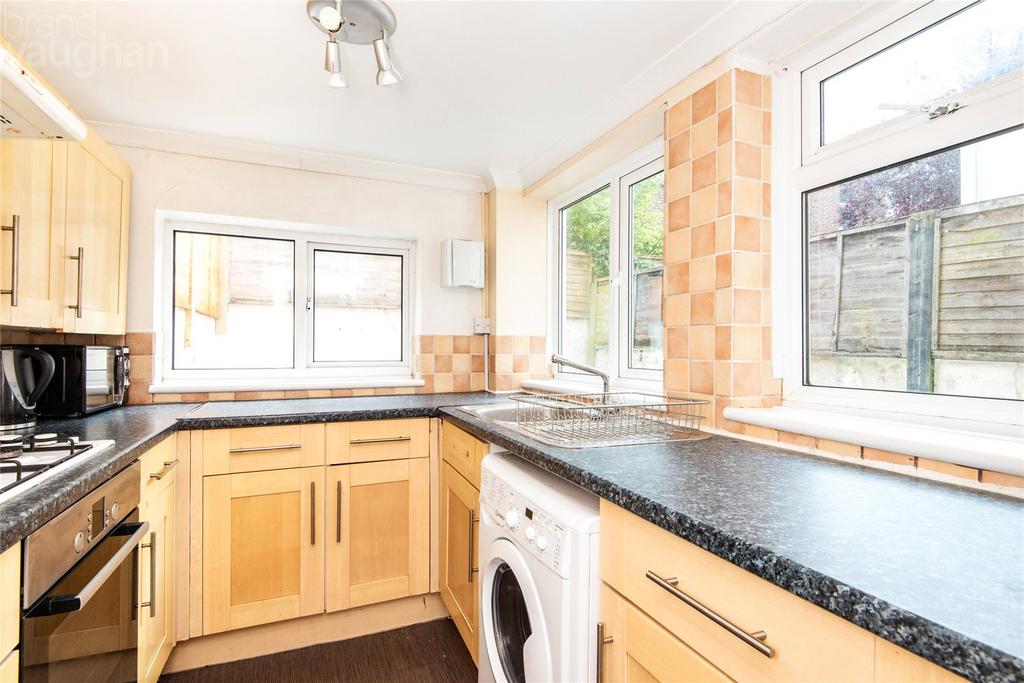 Brighton, Brighton BN2 5 bed terraced house to rent £3,250 pcm (£750 pw)