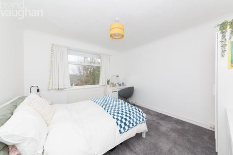 4 bedroom semi-detached house to rent, Staplefield Drive, Brighton BN2