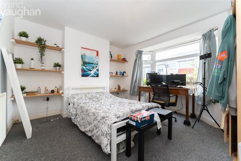 4 bedroom end of terrace house to rent, Crayford Road, Brighton BN2