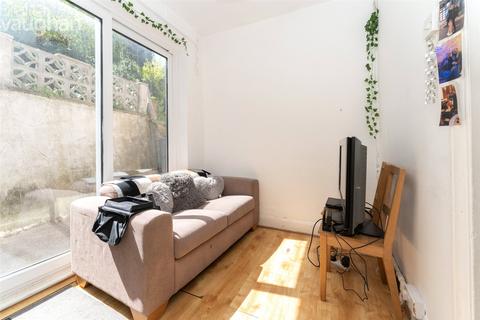 4 bedroom terraced house to rent, May Road, Brighton BN2