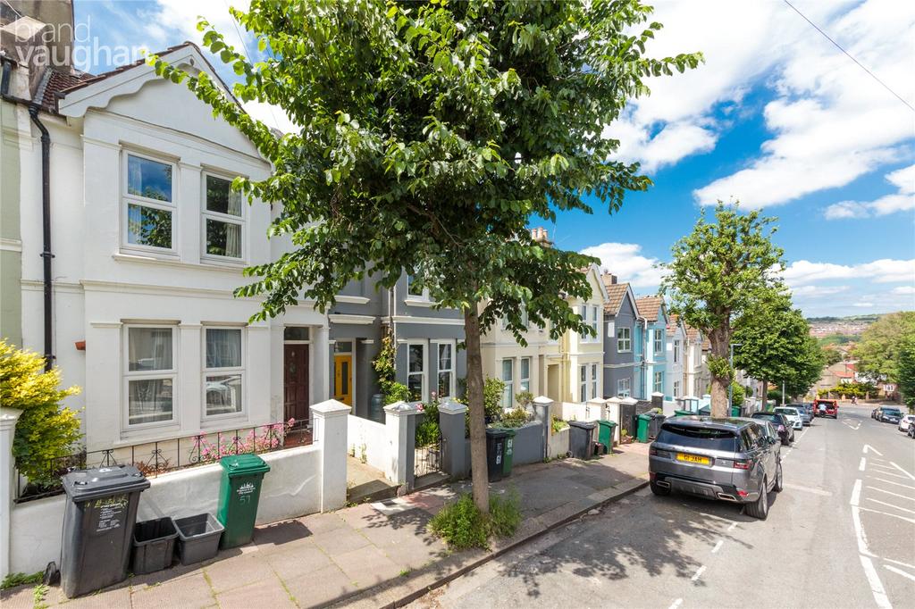 Brighton, Brighton BN2 5 bed terraced house to rent £3,250 pcm (£750 pw)