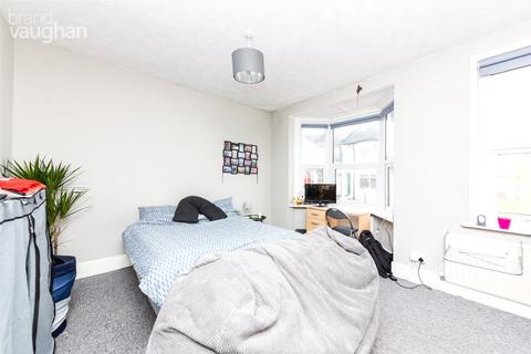 4 bedroom end of terrace house to rent, Ewhurst Road, Brighton BN2