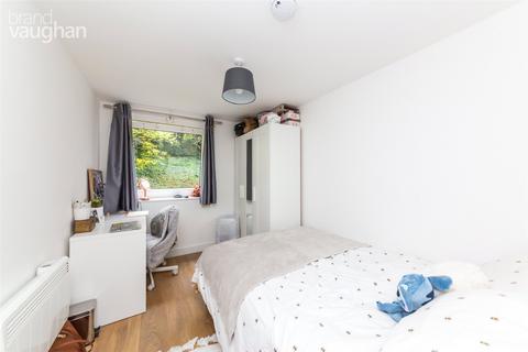 4 bedroom flat to rent, Highbrook Close, Brighton BN2