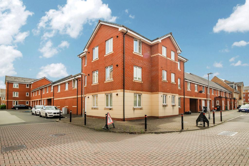 Padstow Road, Swindon SN2 2 bed apartment £900 pcm (£208 pw)