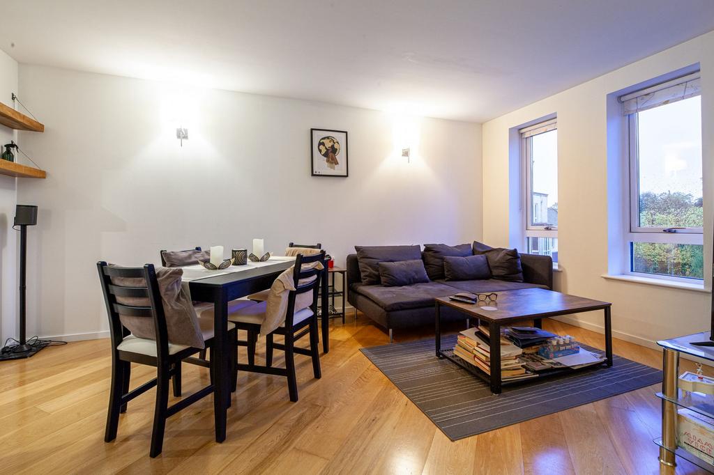 Dining Lounge